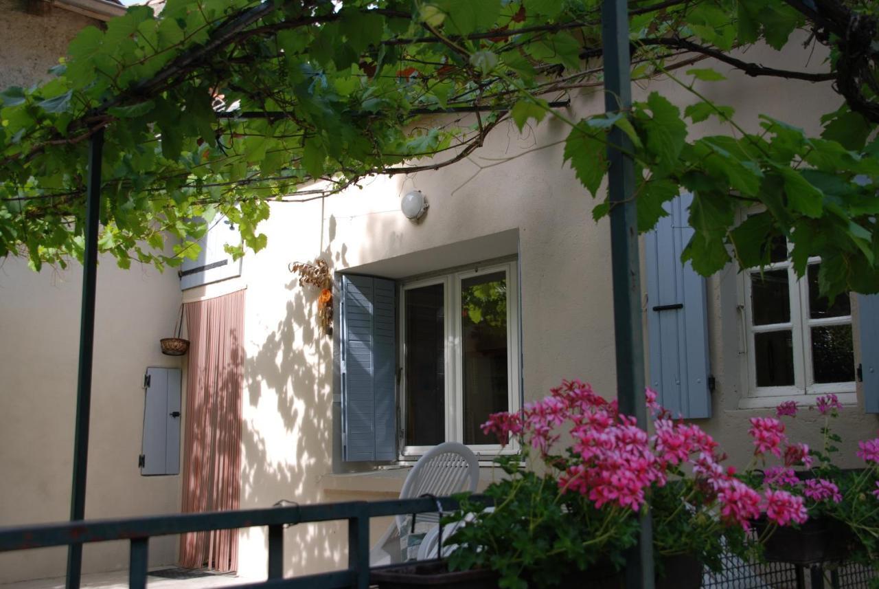 לינה וארוחת בוקר Pradelle Le Moulin מראה חיצוני תמונה