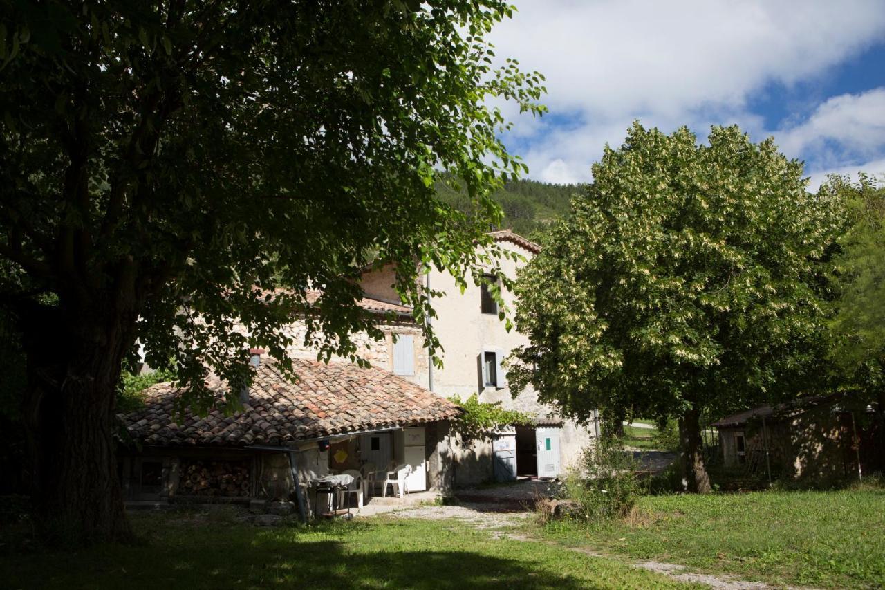 לינה וארוחת בוקר Pradelle Le Moulin מראה חיצוני תמונה