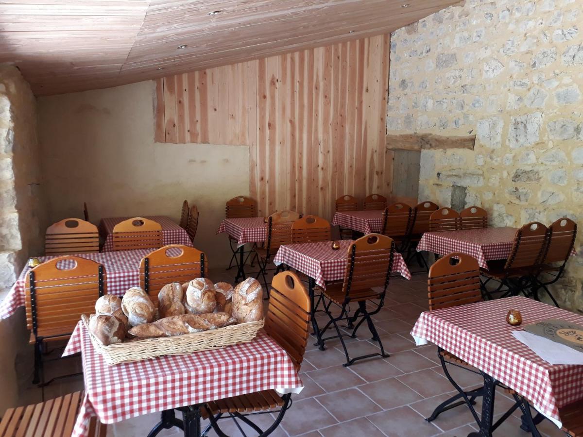 לינה וארוחת בוקר Pradelle Le Moulin מראה חיצוני תמונה